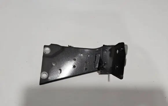 Mazda 2 Fender mounting bracket DA6A