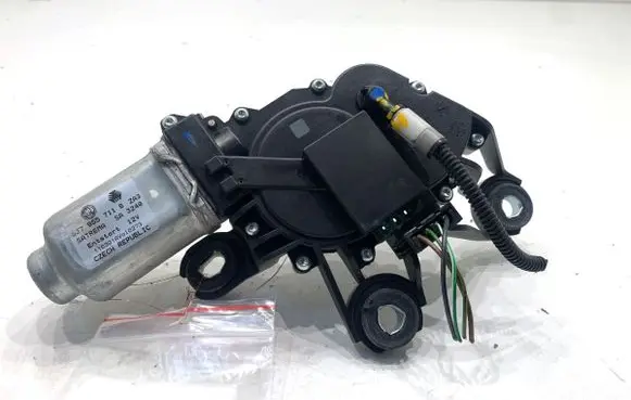 Skoda Superb B6 (3T) Rear window wiper motor 5J7955711B