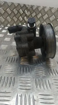 Volkswagen Caddy Power steering pump 038145255B