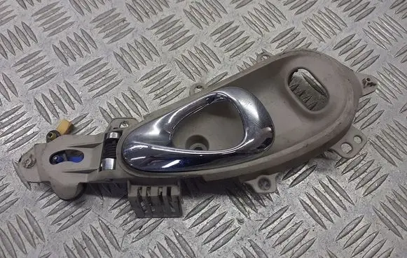 Chrysler PT Cruiser Front door interior handle 32743H