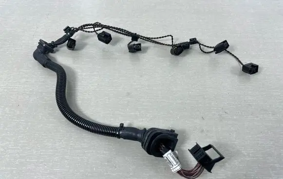 BMW 5 F10 F11 Fuel injector wires 850799304 8507993