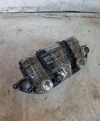 Infiniti Q45 III Climate control unit