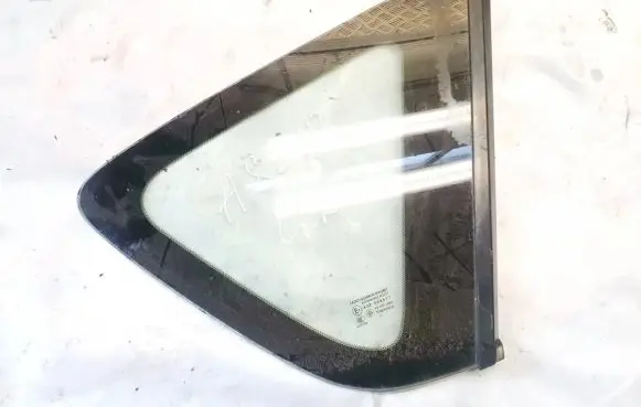 Mazda 3 I Rear side window