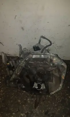 Nissan Kubistar Manual 5 speed gearbox 8200284803