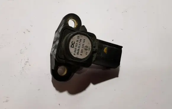 Mercedes-Benz B W245 Air pressure sensor A0061531528