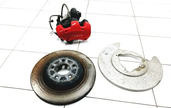 Rear brake caliper