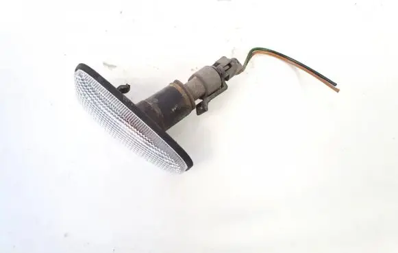 Opel Zafira A Front fender indicator light