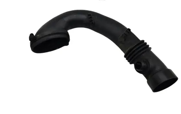 BMW 1 E81 E87 Turbo air intake inlet pipe/hose 7786013