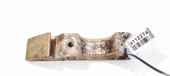 Audi Q7 4L Sway bar bush bracket, front 7L0411063B