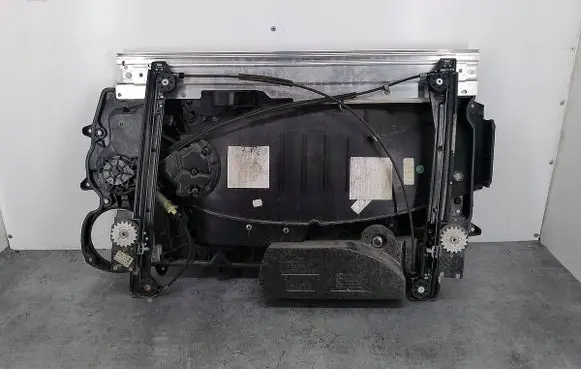 Mini One - Cooper R50 - 53 Front door window regulator with motor 8820011