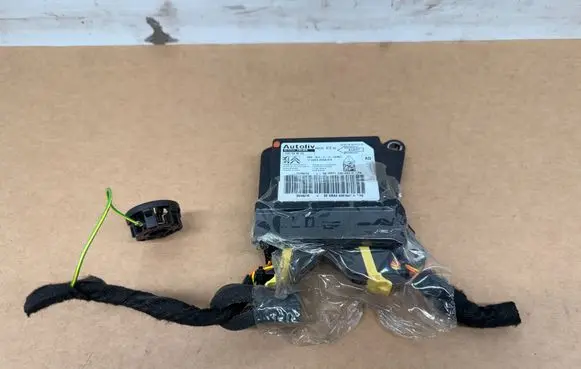 Citroen C4 II Picasso Airbag deployment crash/impact sensor C4PICMOD2 9807547380