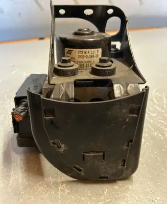 Volkswagen Sharan ABS Pump 7M3907379H 10092503423 5WK84131