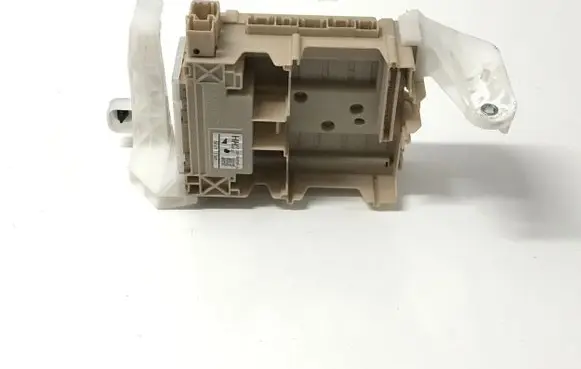 Citroen C1 Fuse module 827300H050A 5E121365