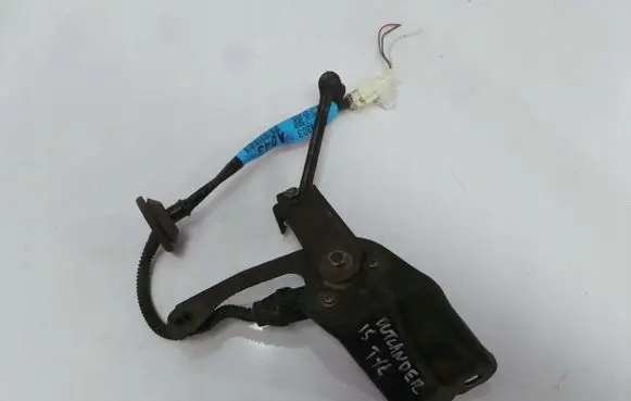 Mitsubishi Outlander Headlight/headlamp level sensor 4A2922