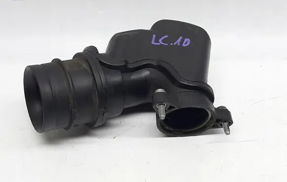 Audi A1 Turbo air intake inlet pipe/hose 04E129656