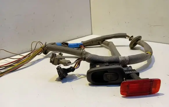 Volvo S70 V70 V70 XC Electric window control switch 03458522