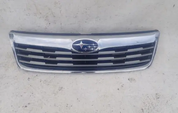 Subaru Forester SH Front bumper upper radiator grill