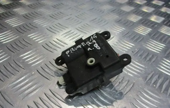 Nissan Primera Central body control module 3T04030820
