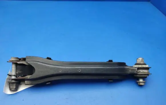 Mercedes-Benz CLS C218 X218 Rear upper control arm/wishbone A2043521488