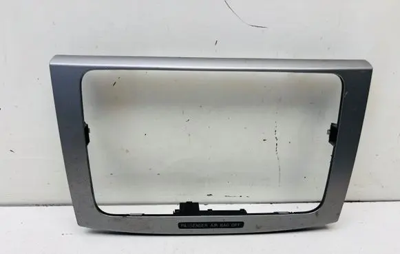 Volkswagen PASSAT B6 Radio/GPS head unit trim 3C0858069M