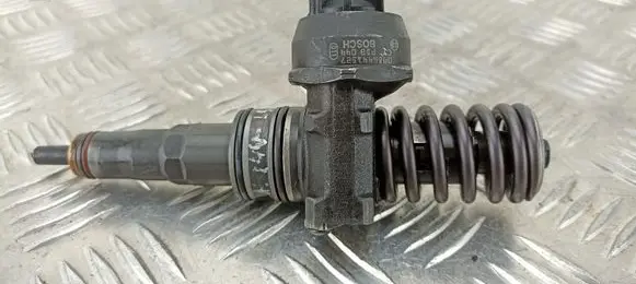Audi A4 S4 B7 8E 8H Fuel injector 038130080X 0986441527
