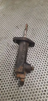 Volkswagen II LT Clutch slave cylinder 0022950607