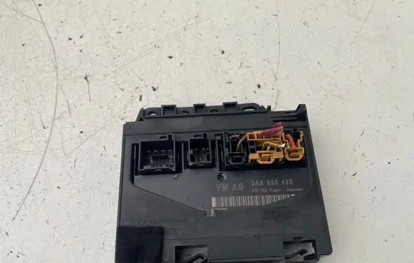 Volkswagen PASSAT B7 Comfort/convenience module 3AA959433