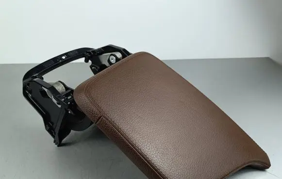 Volvo XC90 Armrest 32260985