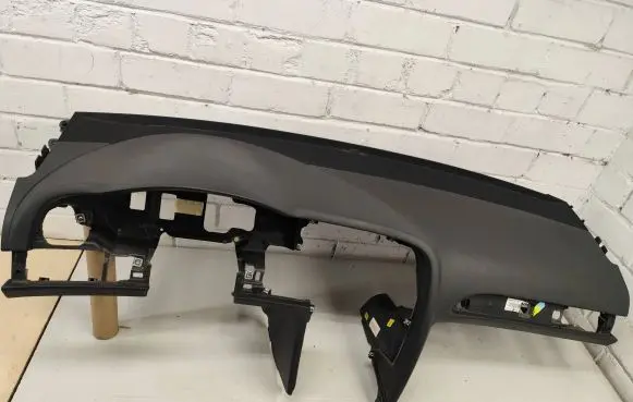 Audi A6 S6 C6 4F Dashboard 0R000001 4LXXX062070926 000136