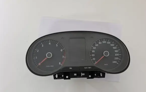 Volkswagen Polo V 6R Speedometer (instrument cluster) 6R0920860A