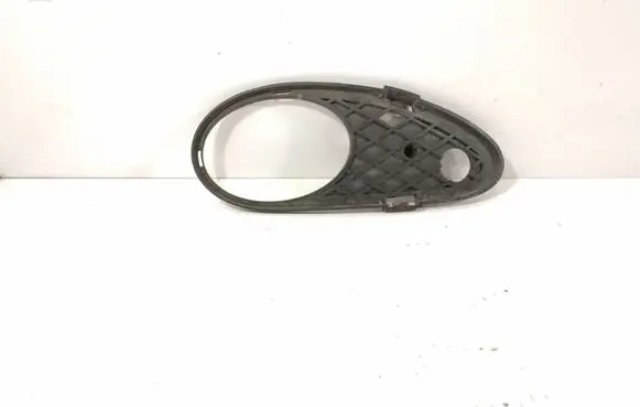 Mercedes-Benz C W203 Front bumper lower grill 2038850623 A2038850623