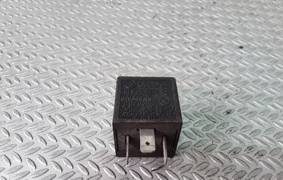 Volkswagen Golf III Other relay 191953227A 72BV001