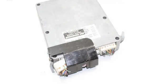 Toyota Yaris Engine control unit/module 8966152064