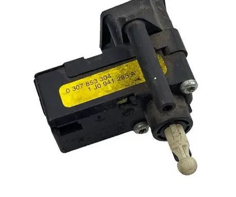 Volkswagen Touran I Headlight level adjustment motor 1J0941295A