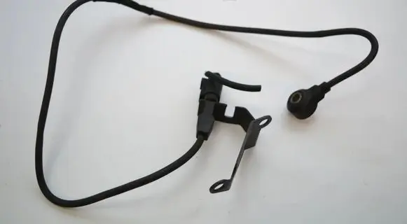 Audi A8 S8 D3 4E Detonation knock sensor 077905377D