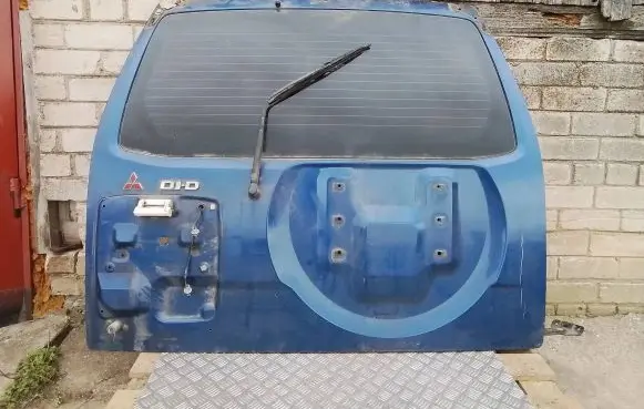 Mitsubishi Pajero Tailgate/trunk/boot lid