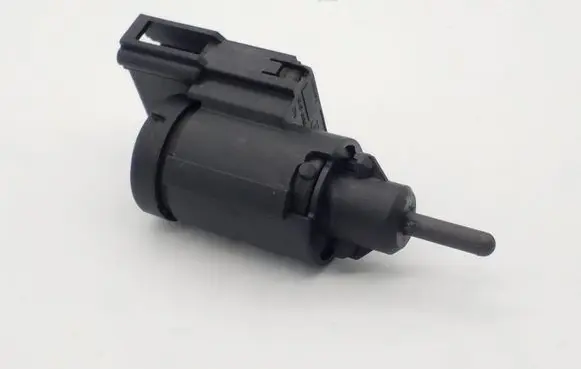 Audi A4 S4 B7 8E 8H Brake pedal sensor switch 3B0945511A 19322007