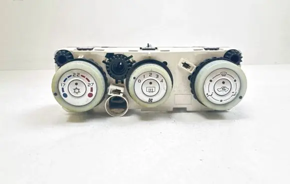 Mitsubishi Colt Climate control unit PMN164569U 69660002 TM00511301AUC0