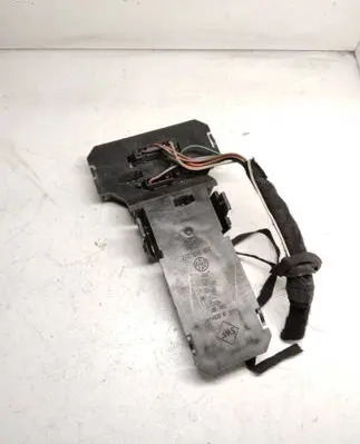 Volkswagen PASSAT B5.5 Tail light bulb cover holder 3B9945257 393361