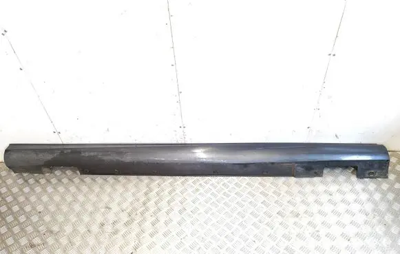 Mercedes-Benz C W204 Sill A2046981354
