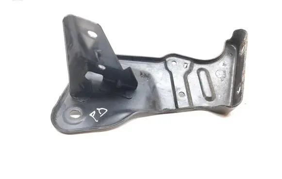 Maserati Ghibli Fender mounting bracket