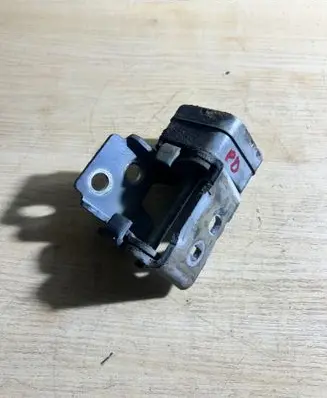 Citroen C5 Front door upper hinge 