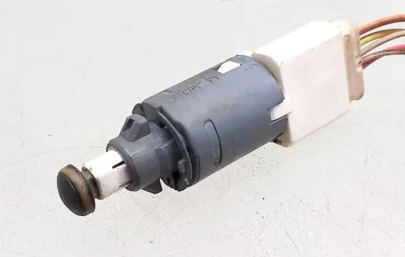 Renault Scenic II - Grand scenic II Brake pedal sensor switch 8200168238 8200168238B