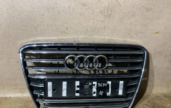 Audi A8 S8 D4 4H Front bumper upper radiator grill 4H0853651
