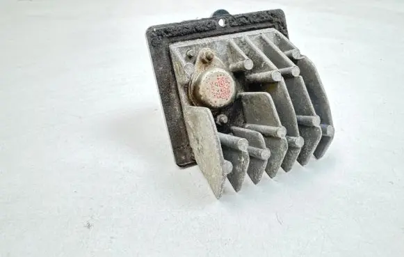 Mitsubishi Pajero Heater blower motor/fan resistor 0778000151