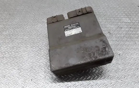 Toyota Avensis Verso Fuel injection control unit/module 8987120030 1310001041