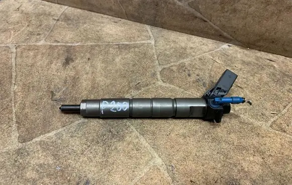 Mercedes-Benz E W213 Fuel injector A6540700187