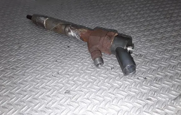 Mercedes-Benz A W168 Fuel injector 0445110015
