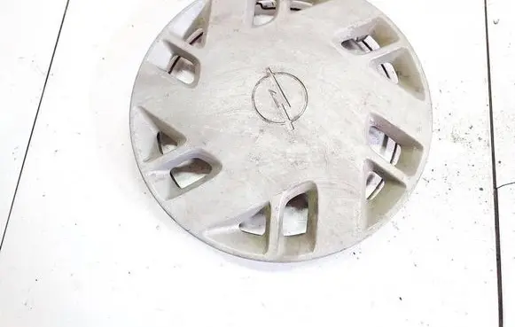 Opel Astra G R13 wheel hub/cap/trim 90372635 1310327