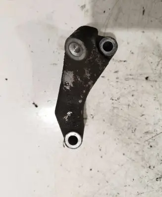 Mercedes-Benz E W211 Engine mounting bracket A6112340239